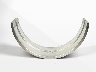 Which bearings require the use of shaft sleeves? What are the common types of bearing bushings?